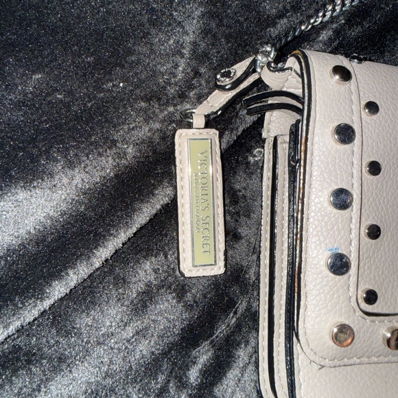 Victoria's Secret Crossbody Bag Studded Gray Silver Chain - Picture 6 of 7